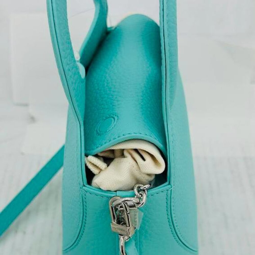 Tiffany & Co. Bucket Bag Heart Purse In Tiffany Blue Leather NWT Authentic - Picture 4 of 5